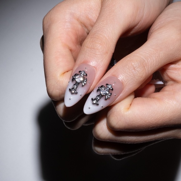 Nailcissist eve pink ombre press-on nails • small • limited edition - Picture 2 of 10